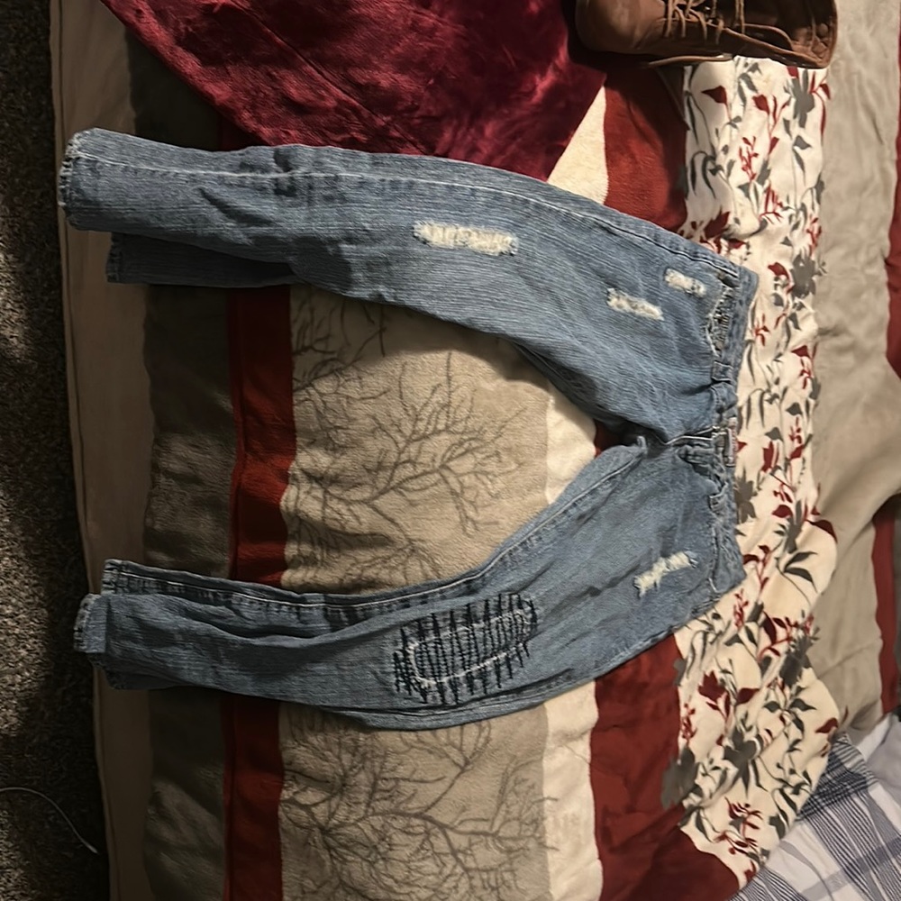 Seal company size 9 worn out jeans